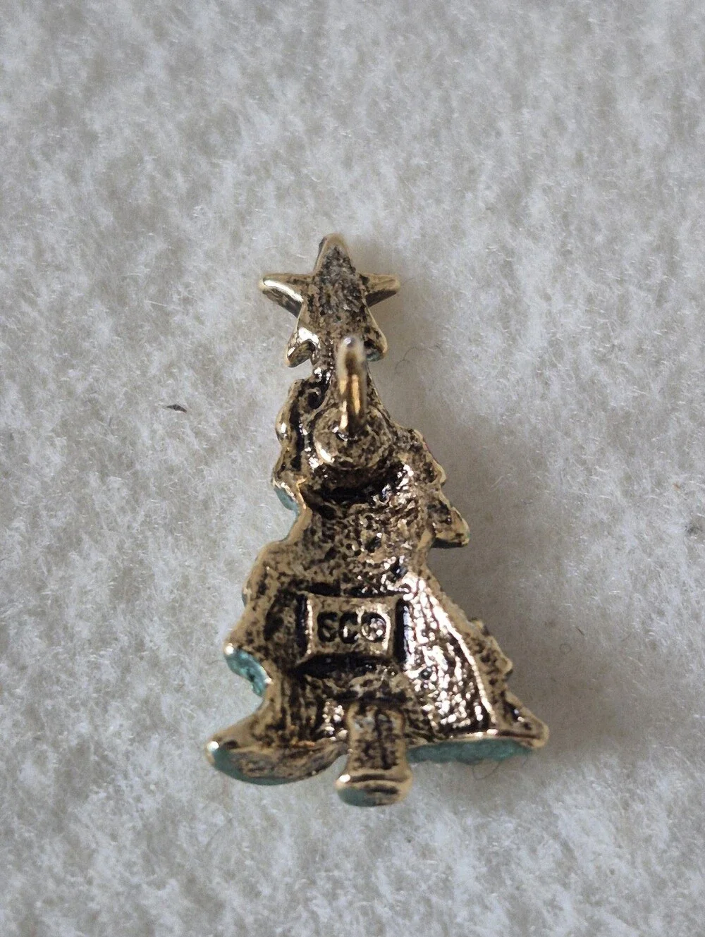 Sarah Coventry Vintage Christmas Tree Enamel And  Rhinestone Lapel Pin